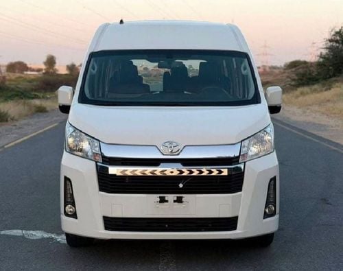 Toyota Hiace GLX 2021Model 2.8 Diesel engine Colour White Transmission Automatic Interior.Begie leather seats 9+seate