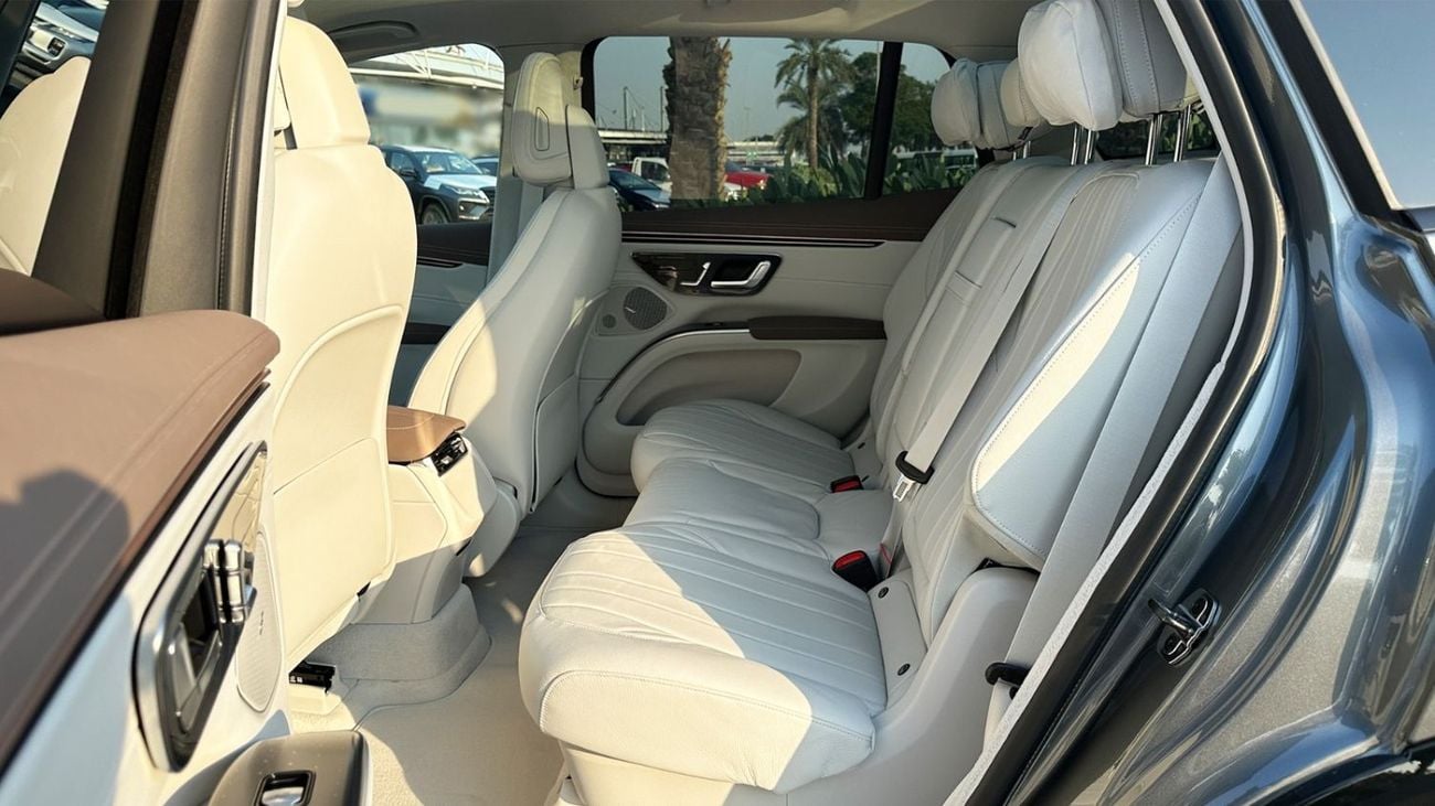 Mercedes-Benz EQS 450 SUV Mercedes-Benz EQS 450 4MATIC AT 2023 • Electric • Automatic