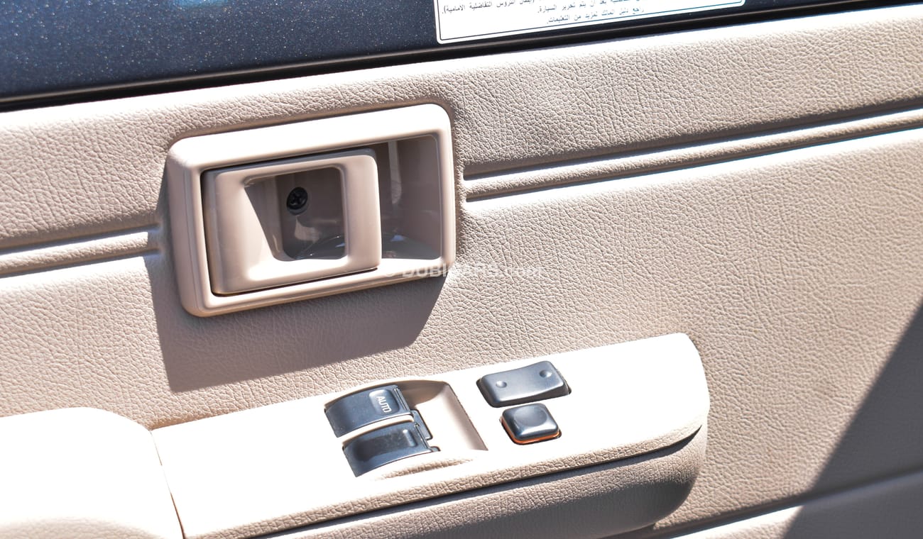 Toyota Land Cruiser 70 4.0 L V6