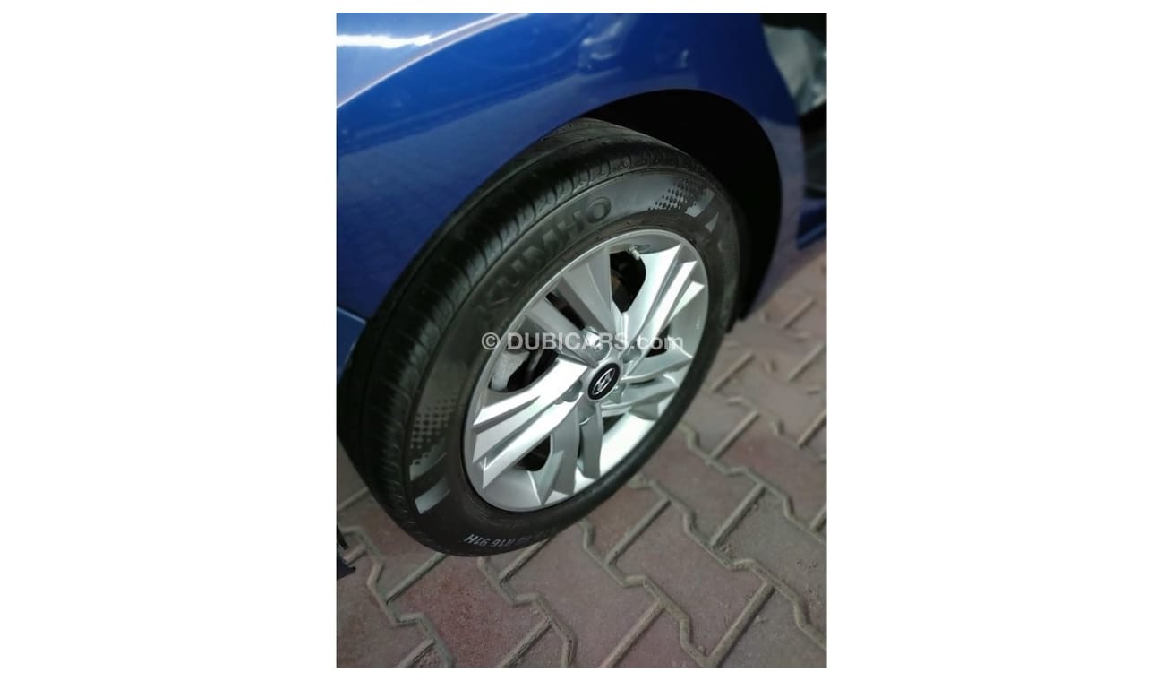 Hyundai Elantra Base