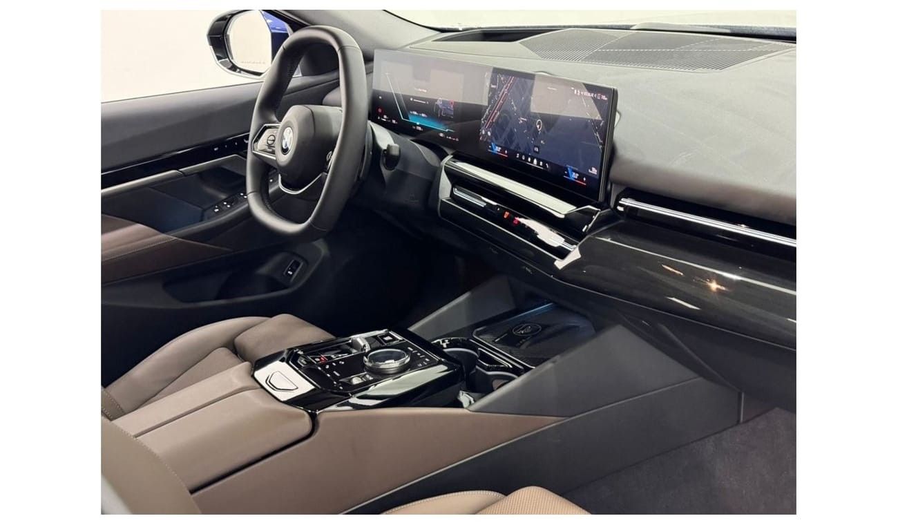 بي أم دبليو 520i 2024 BMW 520i, BMW Warranty + Service Pack, Excellent Condition, GCC