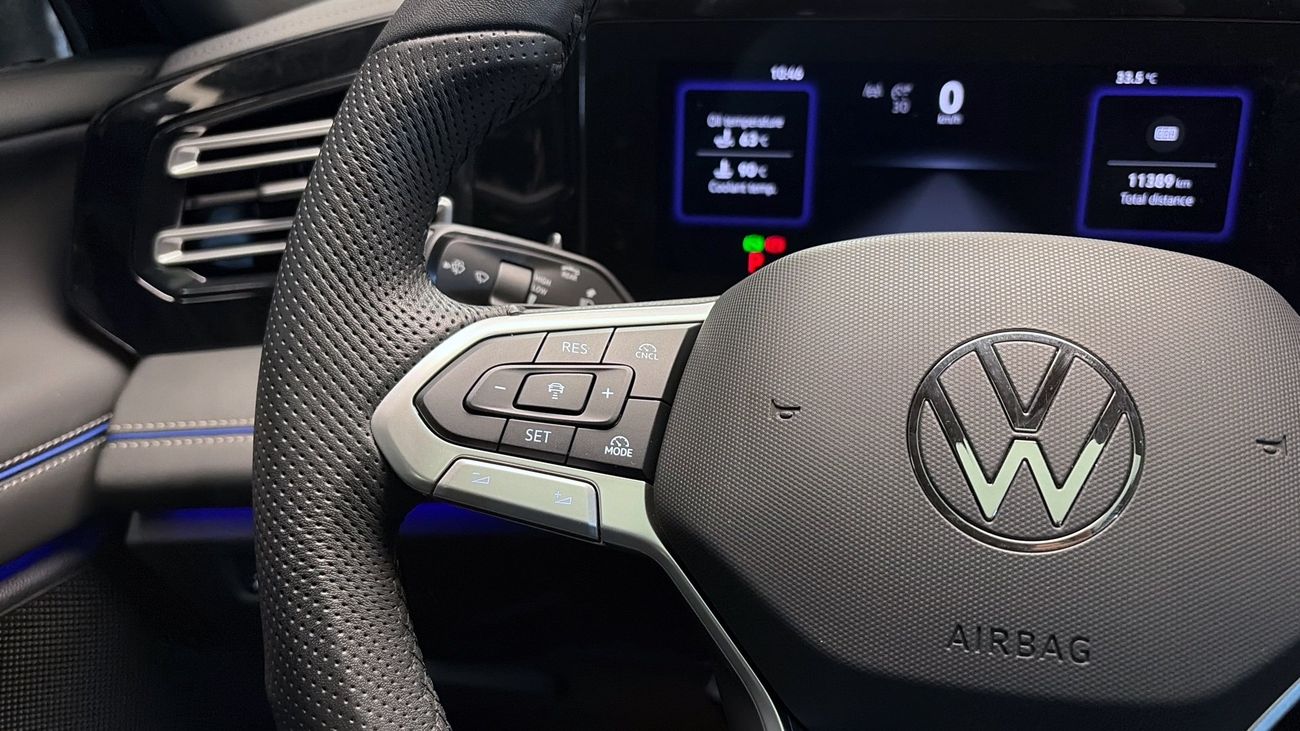 Volkswagen Tiguan R-LINE | Guaranteed Warranty | 0 Down Payment