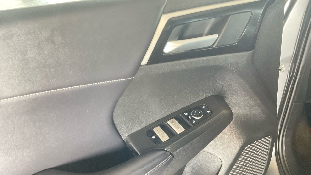 ميتسوبيشي آوتلاندر GLS HIGHLINE 2.5 GLX AUTO 4WD 7SEAT HL SRF | شامل الضمان | 0 ﺪﻔﻋﺓ ﺃﻮﻟﻯ