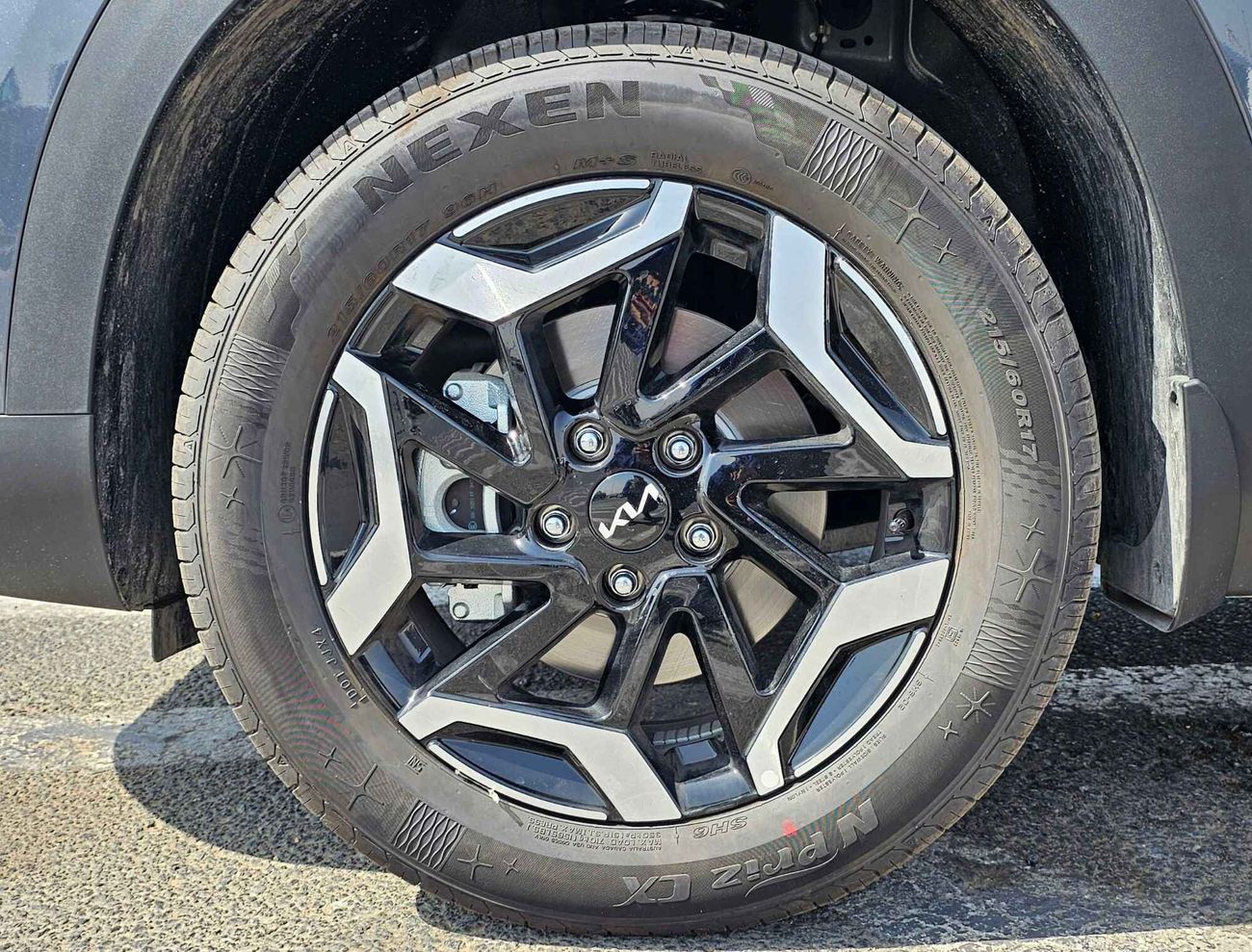 Kia Seltos SUNROOF / 1.5L / V4 / LEATHER SEATS & VENTILATED (CODE # 67976)