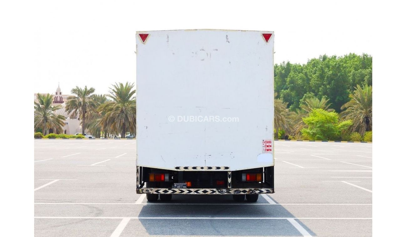 إيسوزو NPR LONG CHASSIS WATER DELIVERY SHUTTER BOX - DIESEL | GCC SPECS | READY TO DRIVE