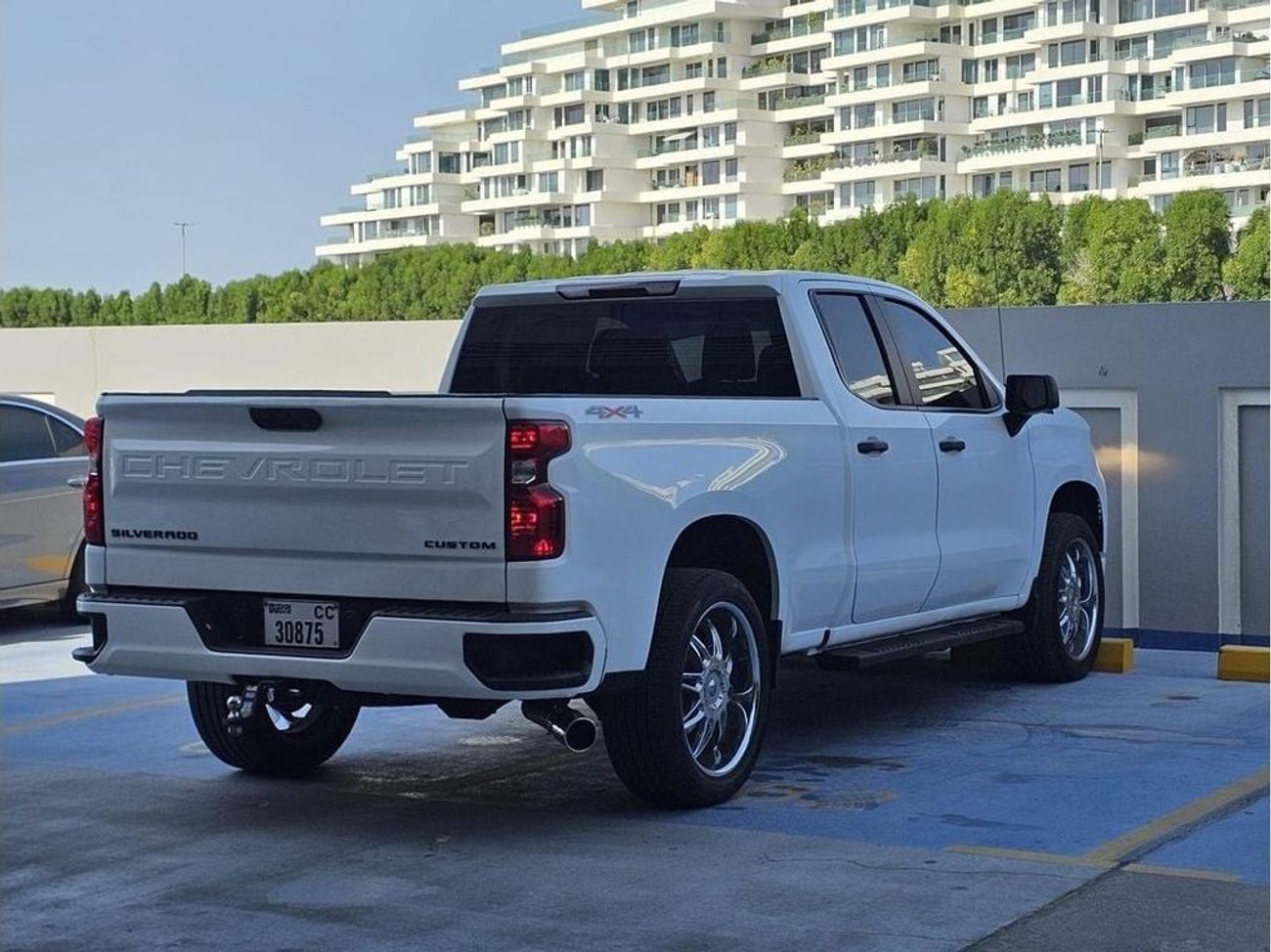 Chevrolet Silverado LEFT HAND