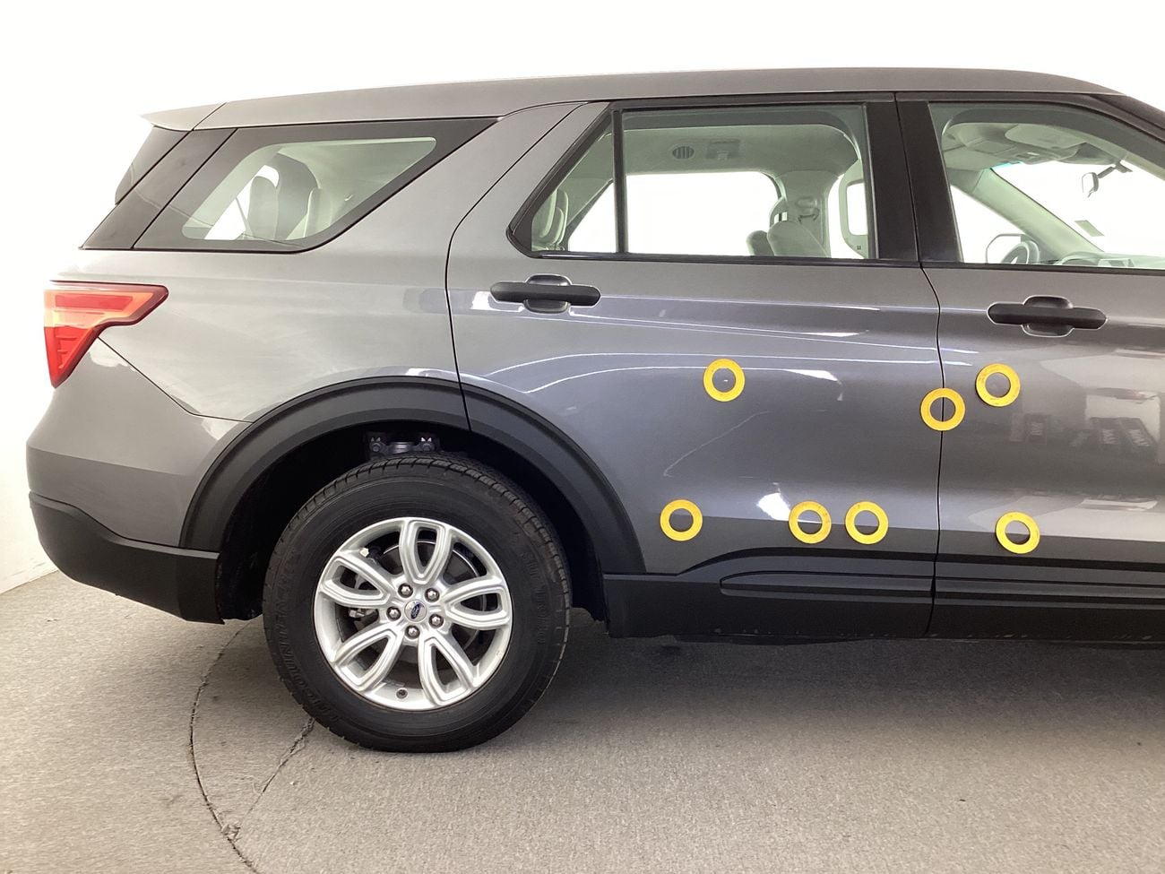 Ford Explorer 3.3 AUTO 4WD BASE CLTH | Guaranteed Warranty | 0 Down Payment