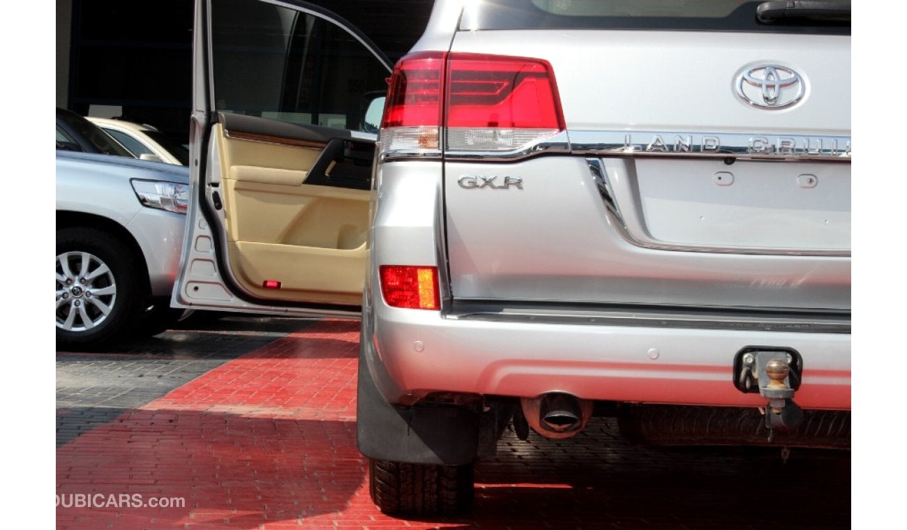 Toyota Land Cruiser (2016) GXR V6, GCC