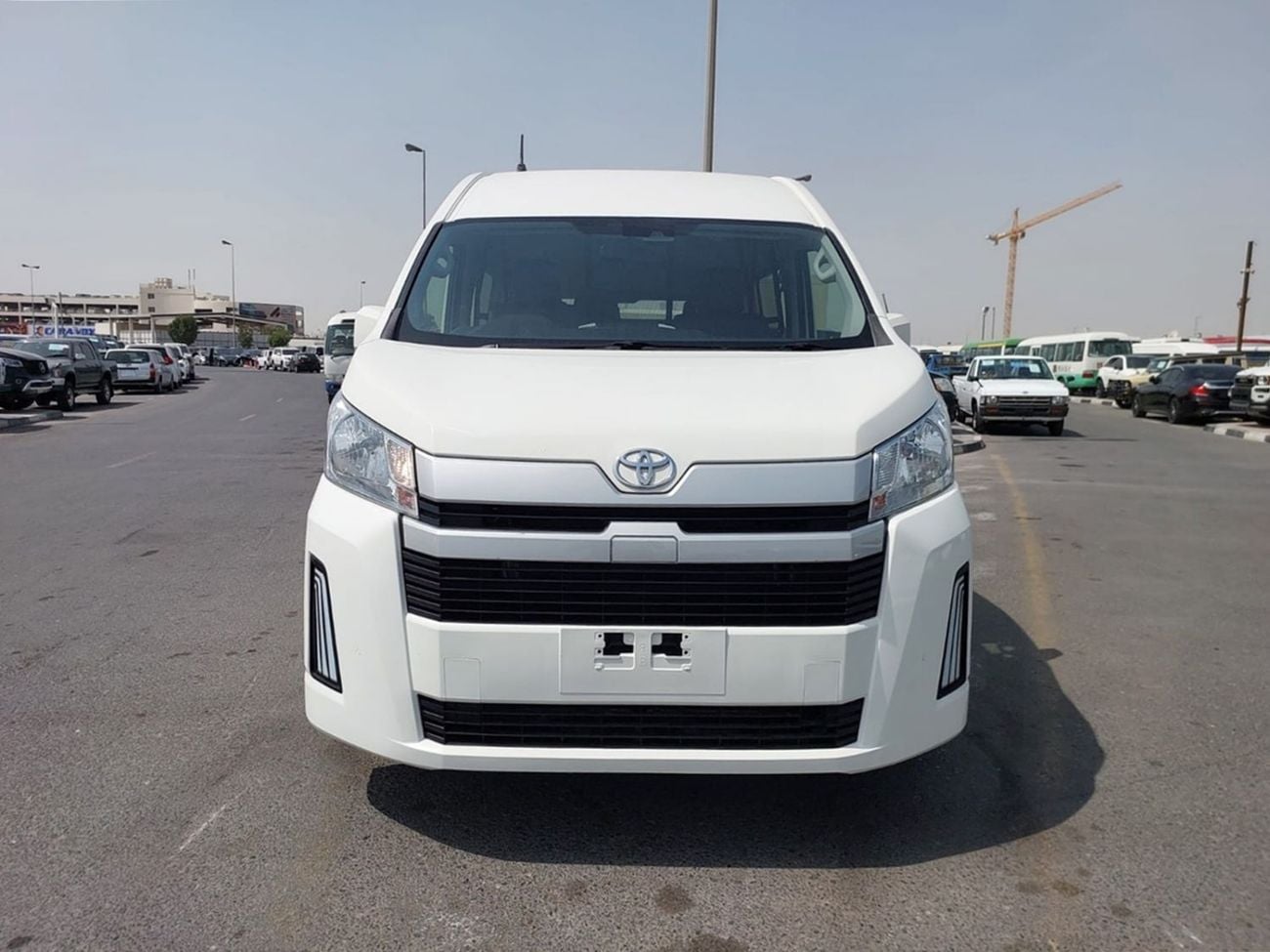 تويوتا هاياس (RAMADAN OFFER) TOYOTA HIACE COMMUTER VAN RHD 2019 MODEL 2.8 L DIESEL AUTOMATIC(PM10875)