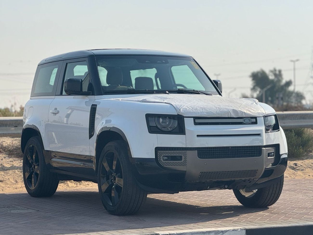 Land Rover Defender P400 90 SE 3.0L (5 Seater)