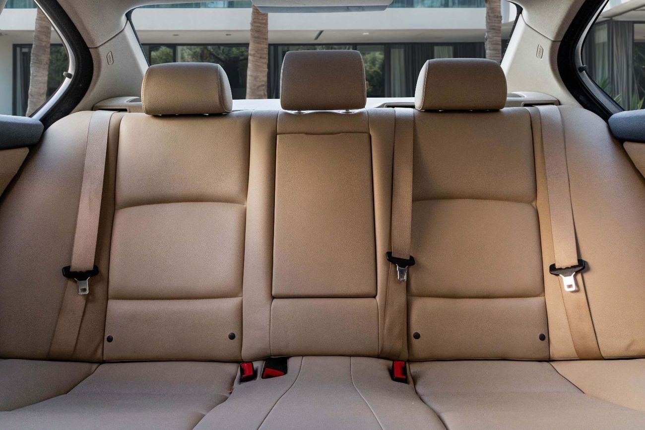 BMW 520i 520i  | 1,627 P.M (3 Years)⁣ | 0% Downpayment | Immaculate Condition!