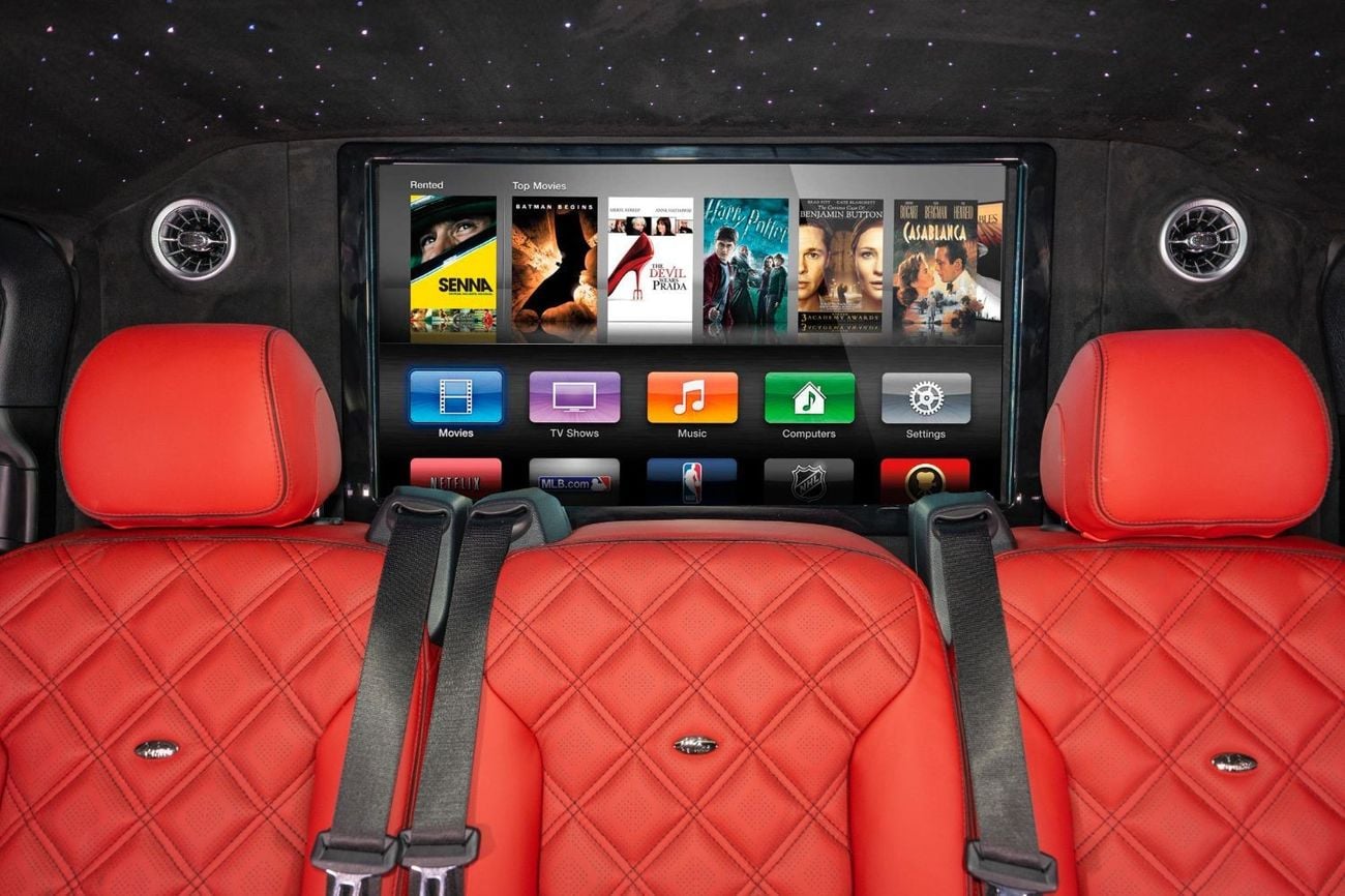 مرسيدس بنز V 300 NEW 2025 MODEL FACELIFT LUXURY EDITION MERCEDES GCC V300 with ADDITIONAL REAR AC - 2 YEARS WARRANTY