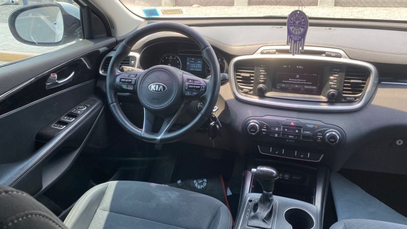 Kia Sorento Base 2.4L AWD Free Accident Original Paint