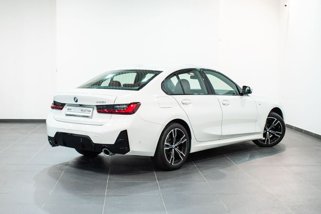 BMW 320i 320i Luxury M Sport Package