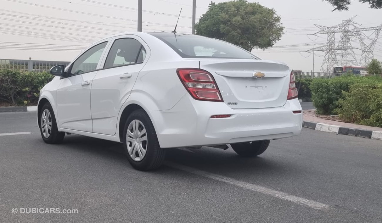 Chevrolet Aveo LS - WHT_GRY - 2019