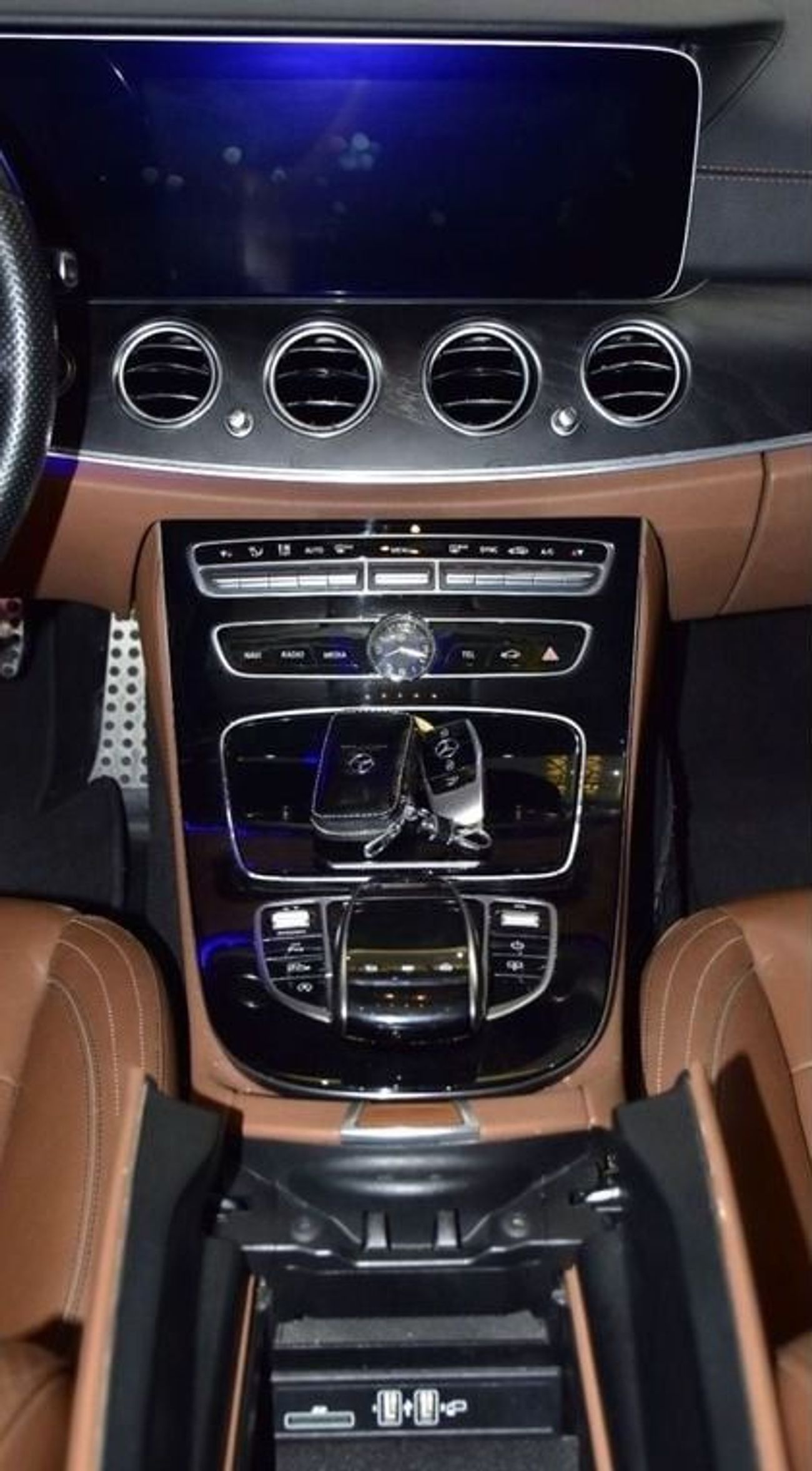 مرسيدس بنز E 400 EXCELLENT DEAL for our Mercedes Benz E400 4Matic ( 2017 Model ) in Black Color GCC Specs