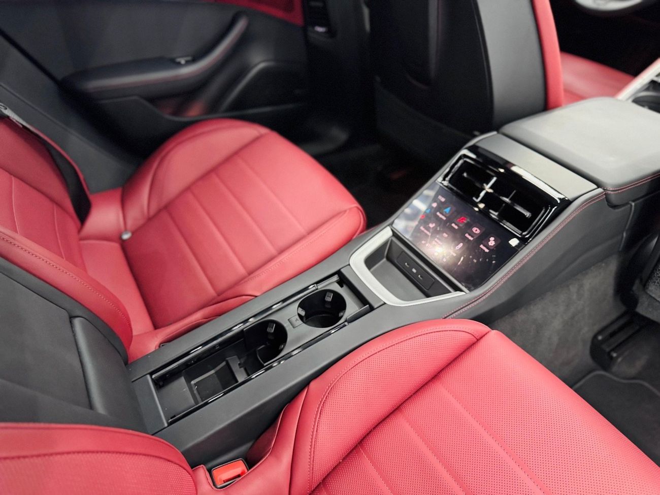 بورش باناميرا 2025 Porsche Panamera 4S E-Hybrid, 2029 Porsche Warranty, Just Been Serviced, Very Low Kms, GCC