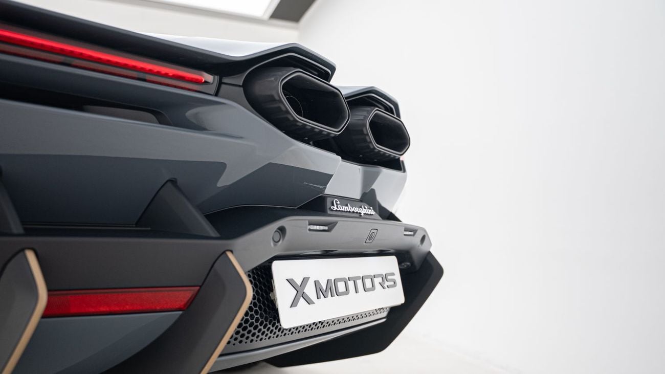 Lamborghini Revuelto GCC I Delivery Mileage I Warranty & Service