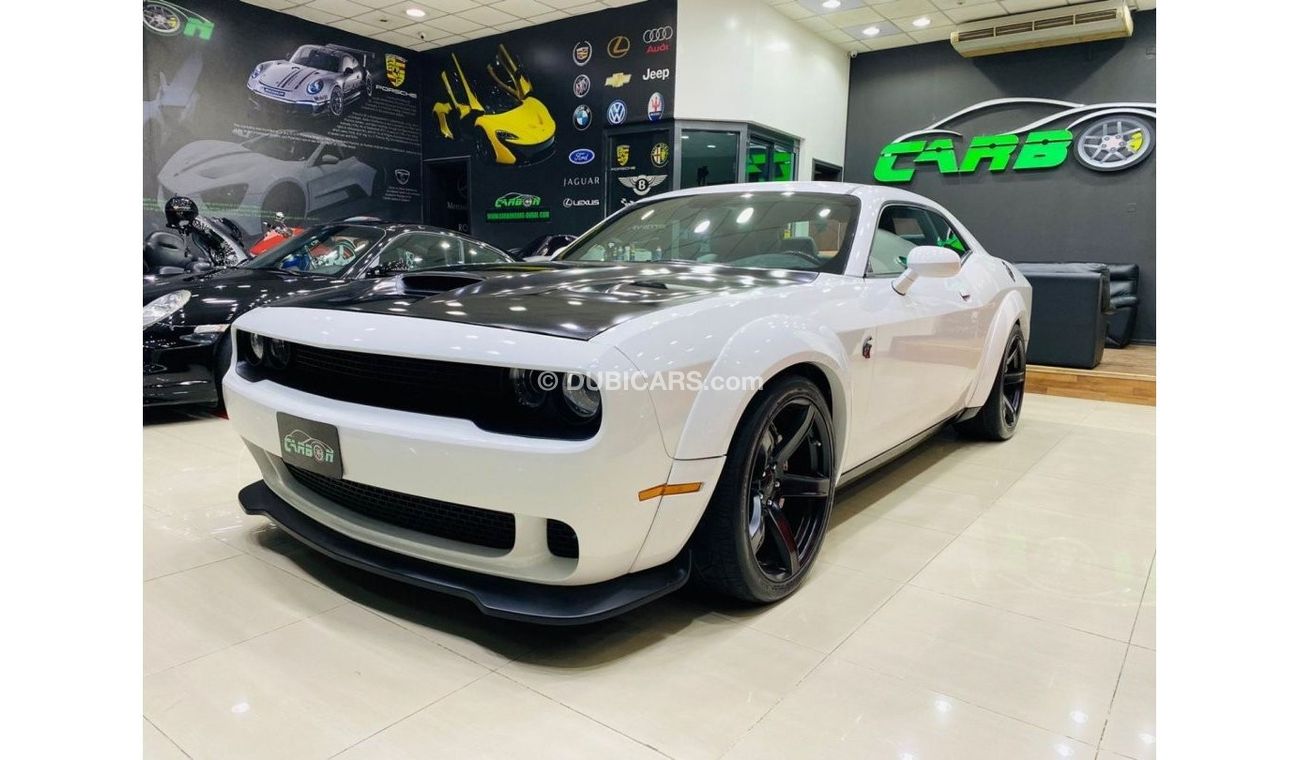 Dodge Challenger SRT Hellcat CHALLENGER HELLCAT 2015 GCC IN BEAUTIFUL CONDITION FOR ONLY 169K AED INCLUDING FREE INSU