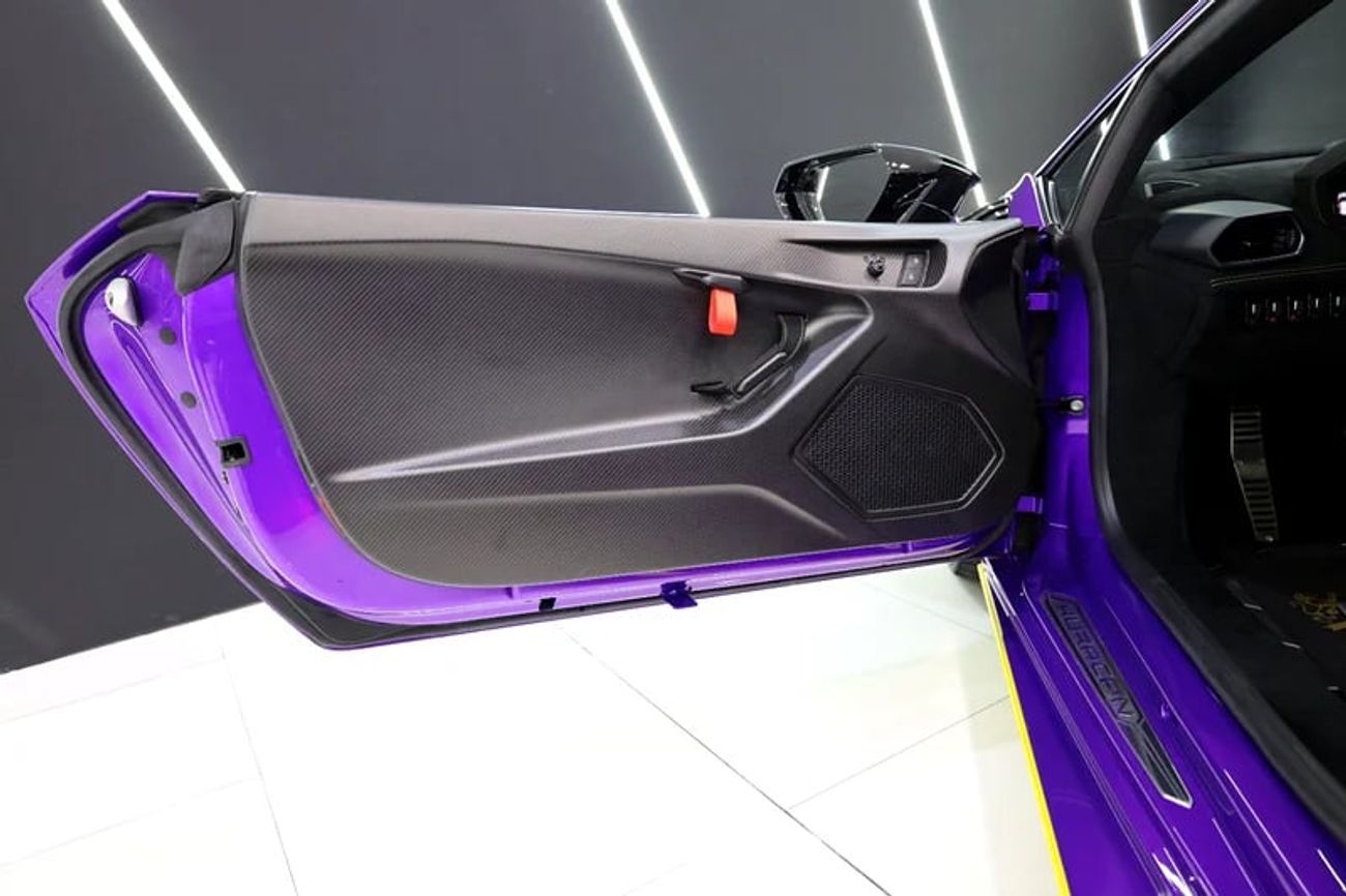 Lamborghini Huracan STO, Carbon Fiber Pack, Full Aero Kit, Apple CarPlay, Dealer Warranty!!