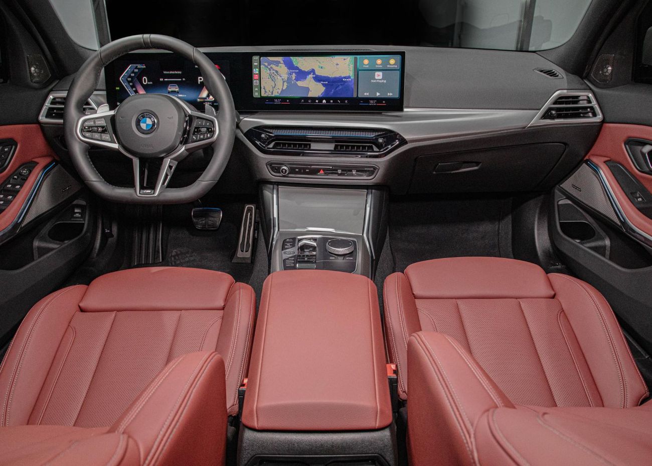 BMW 318i M-Sport • Agency Warranty + Service Contract 2030 • GCC