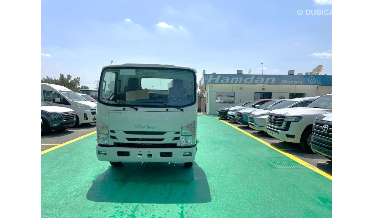 Isuzu NPR 4 ton