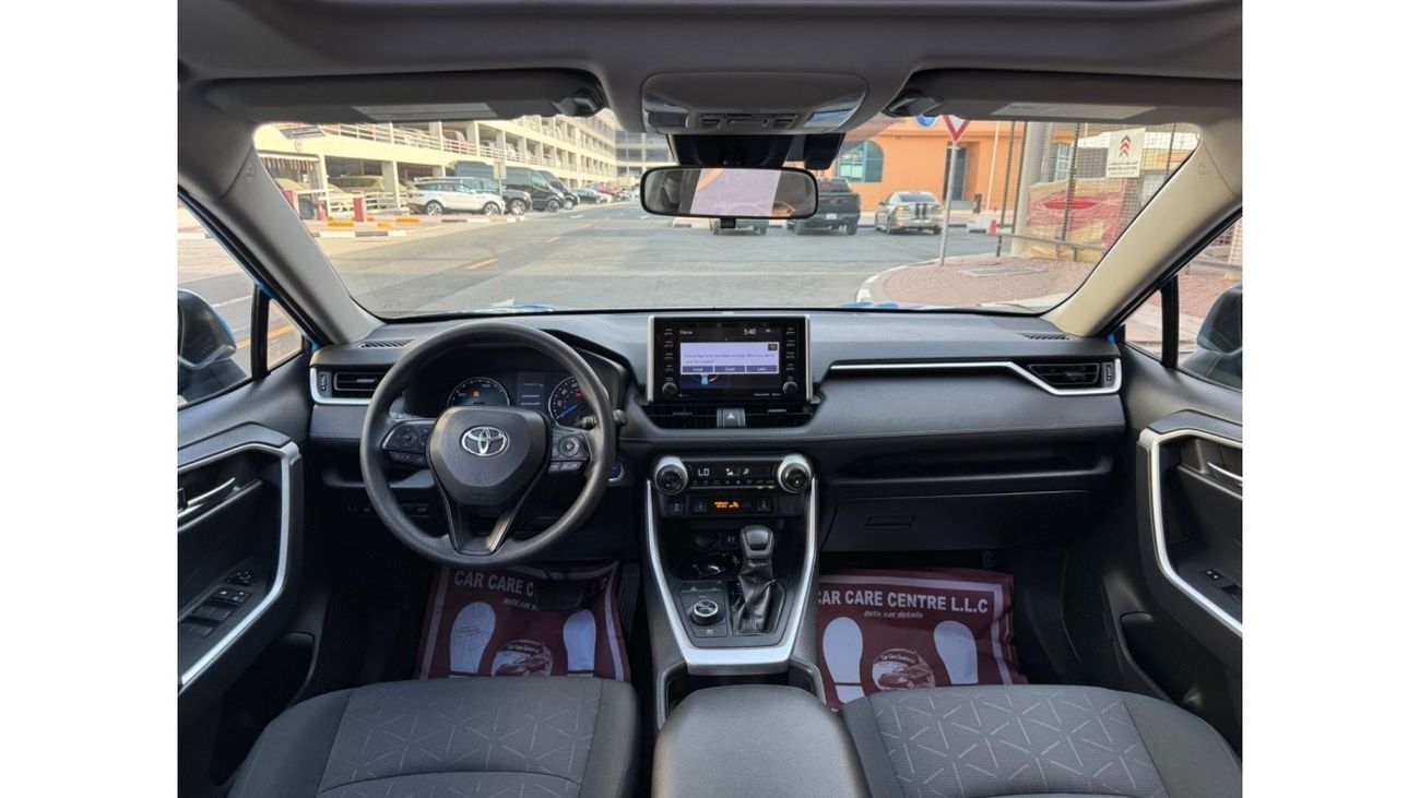 تويوتا راف ٤ XLE