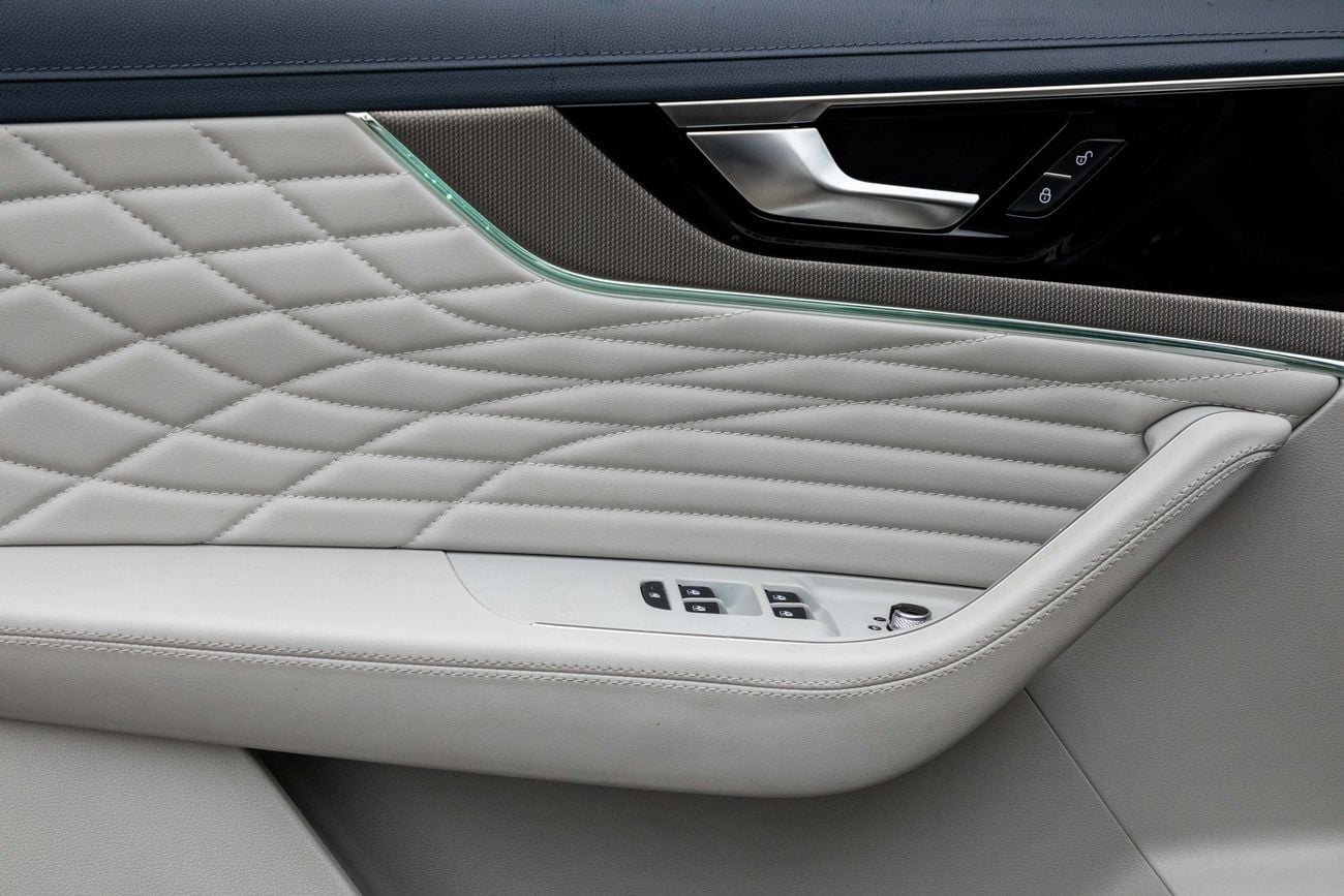 هونغشي HS5 HS5 FLAGSHIP | 1,430 P.M | 0% Downpayment | FLAGSHIP | HONGQI WARRANTY!