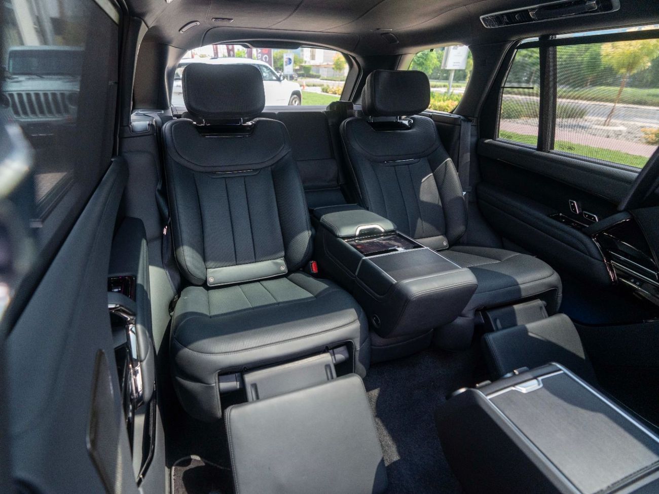 لاند روفر رينج روفر SV LWB P530 TOP OPTION