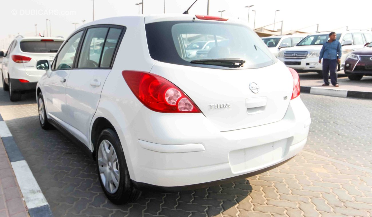 Nissan Tiida 1.8