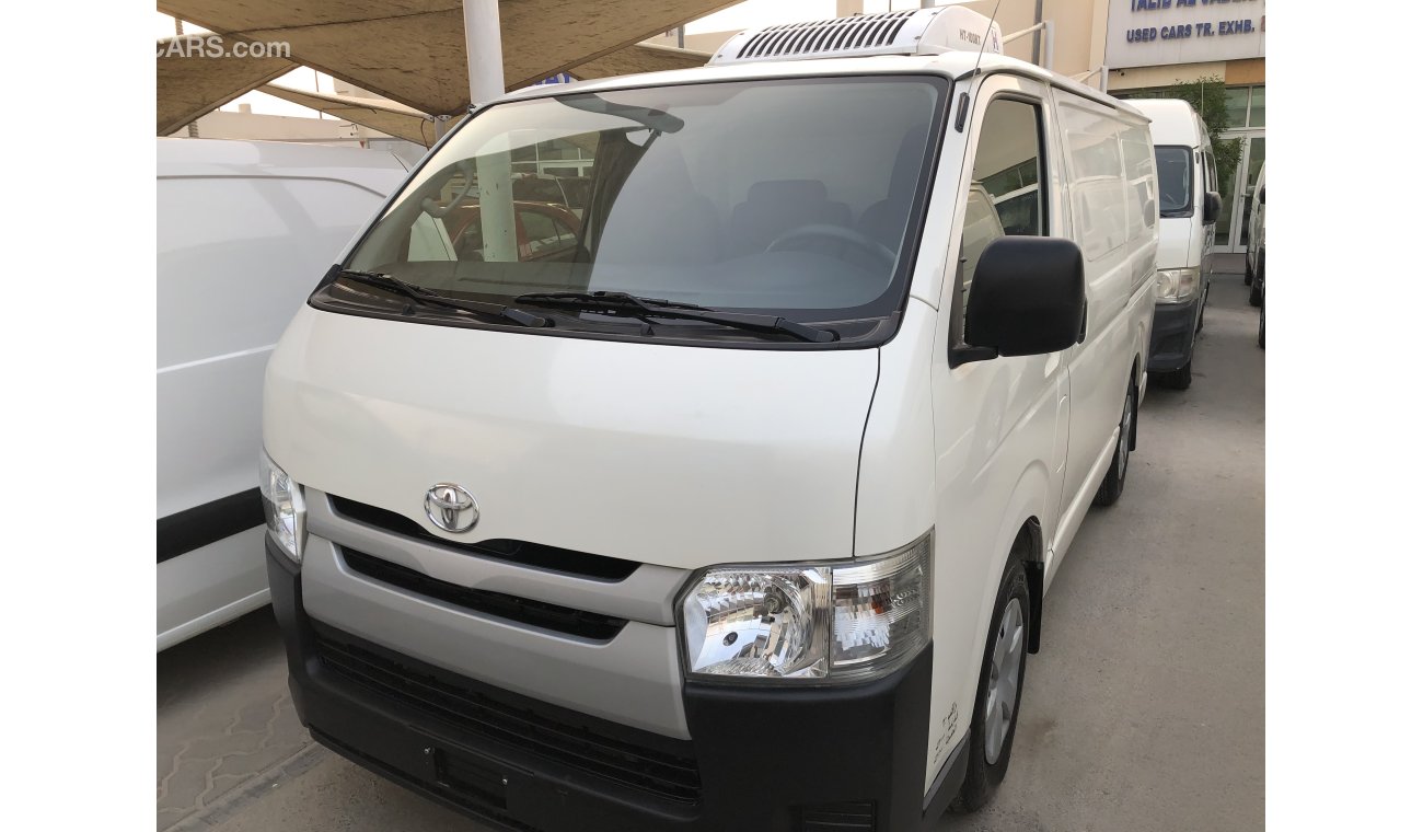 Toyota Hiace Chiller 2015. Free of accident with Low mileage