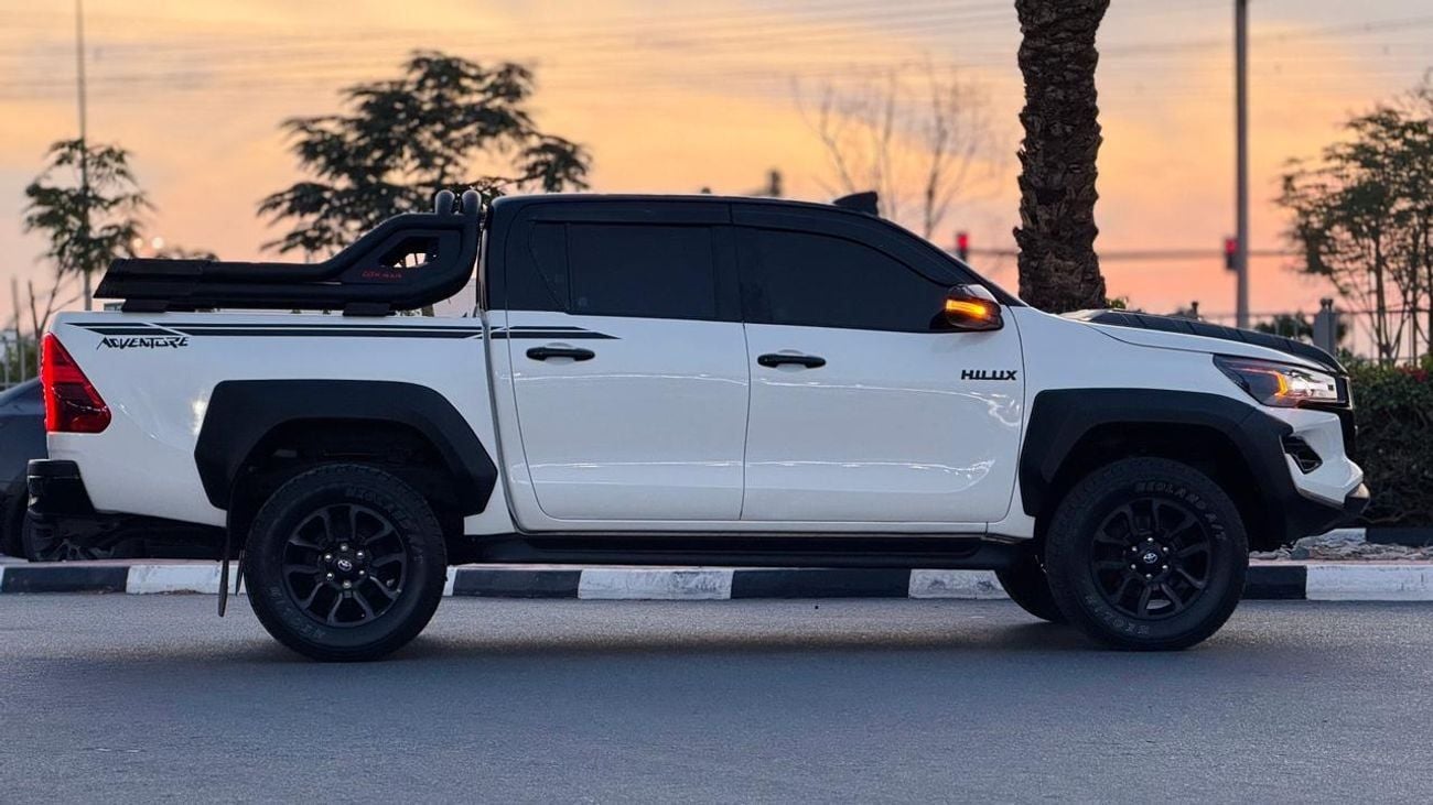 Toyota Hilux (GR BODY KIT INSTALLED | DOUBLE CABIN | POWER SEATS | AT | LEATHER SEATS |