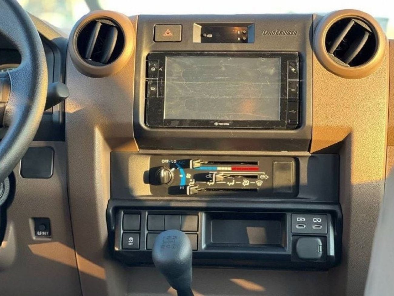 تويوتا لاند كروزر 70 LC76 4.5L V8 DSL M/T // 2024 // STANDER OPTION WITH BACK CAMERA , SNOOKER // SPECIAL OFFER // BY FOR