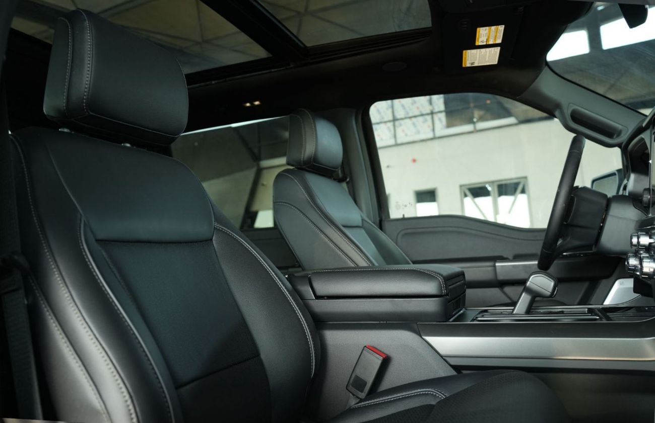 Ford F-150 LARIAT CREW CAB Canadian Specification