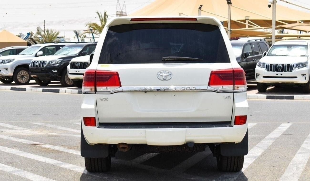 Toyota Land Cruiser V8 4.5L Diesel (Right Hand)