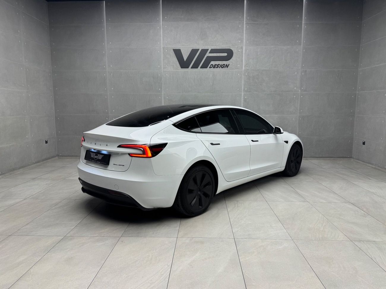 تسلا موديل 3 Performance (AWD)