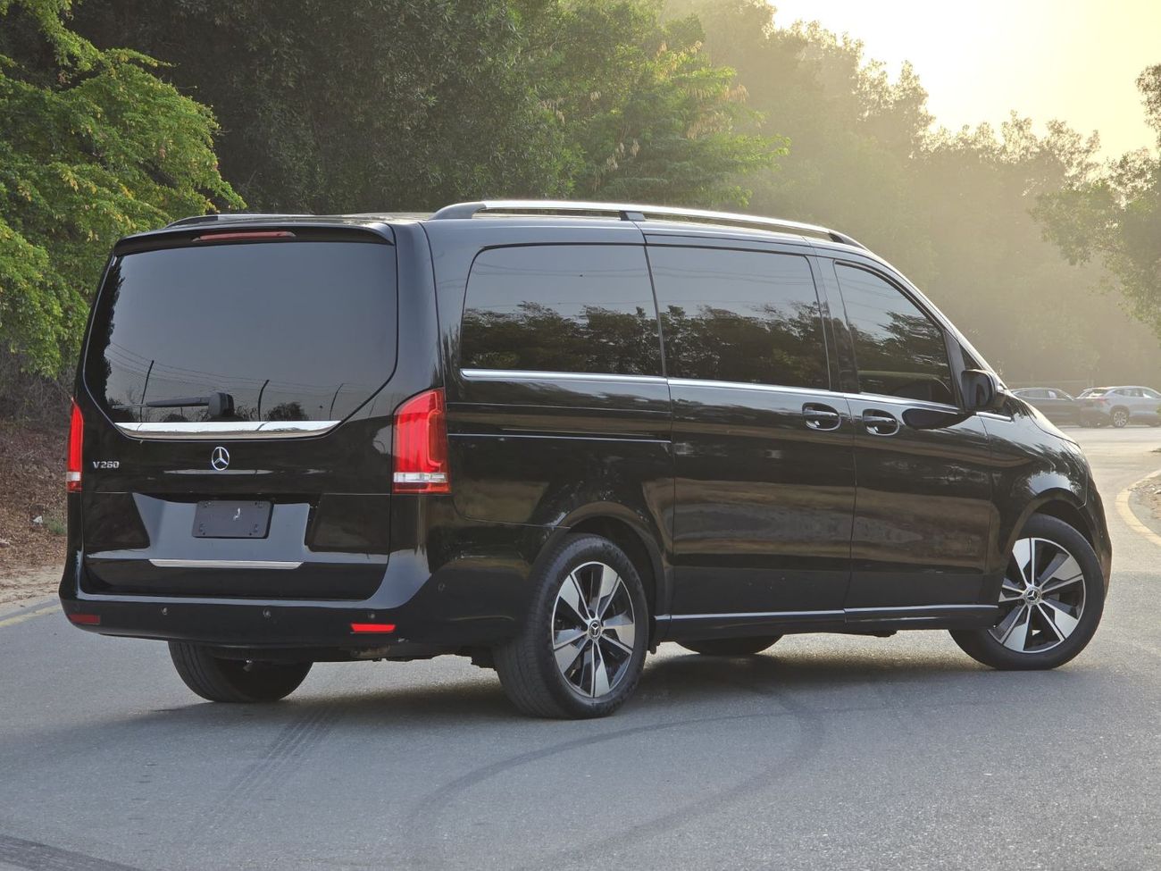 Mercedes-Benz V 250 Std 2.1L MERCEDES V-250 FULL OPITION // PERFECT CONDITION // VIP SEATS // SUNROOF