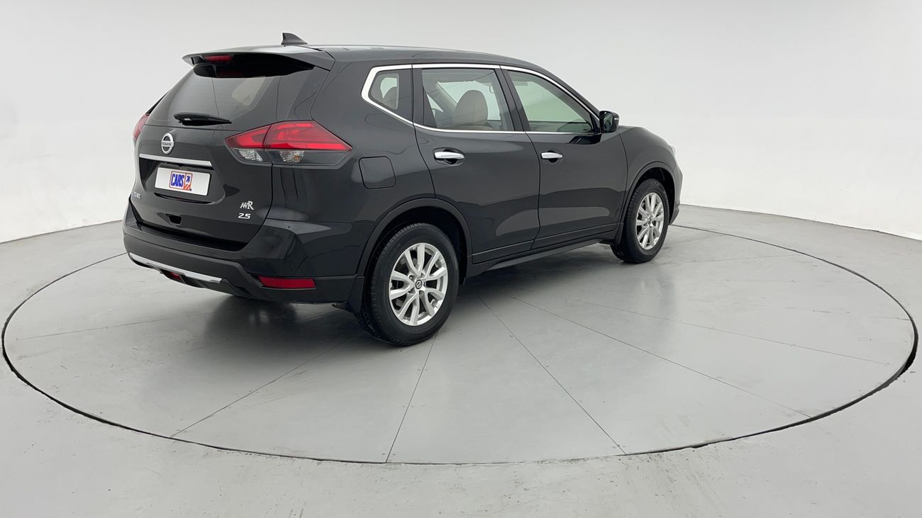 نيسان إكس تريل S 2.5 | بدون دفعة مقدمة | اختبار قيادة مجاني للمنزل