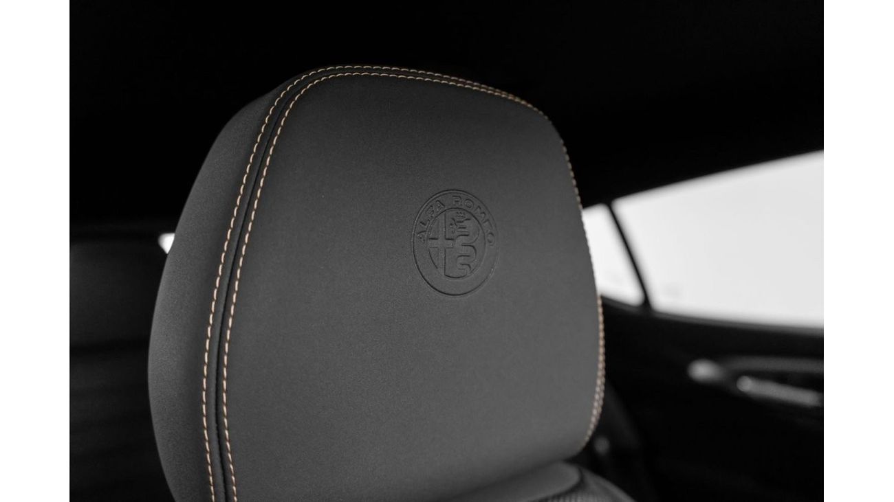 Alfa Romeo Tonale Ti / New Delivery Mileage / 7 Year Alfa Romeo Warranty & 5 Year Service Pack