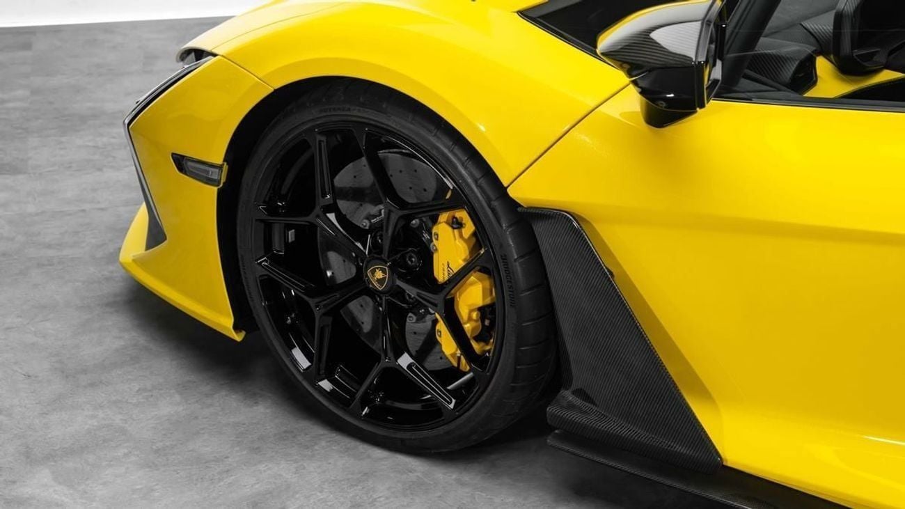 لامبورغيني ريفويلتو - 2024 - GCC Specs - Under Warranty and Service Contract