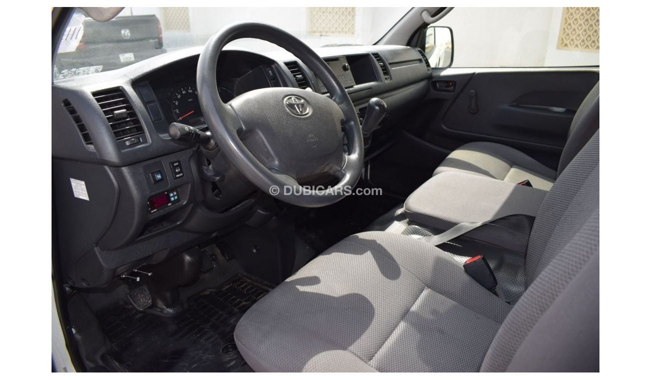 Toyota Hiace GL - High Roof LWB Toyota Hiace Highroof chiller, Model:2018. Free of accident. only done 65000km