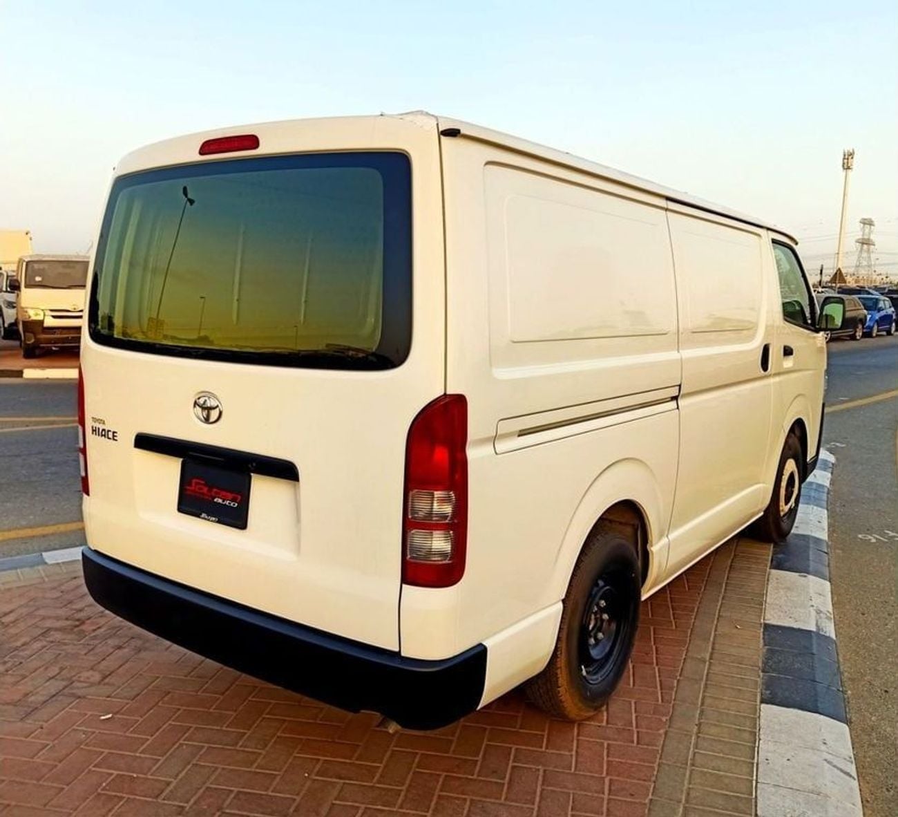 تويوتا هاياس GL TOYOTA HAICE STD ROOF CARGO 2.5L DIESEL M/T 2024 MODEL