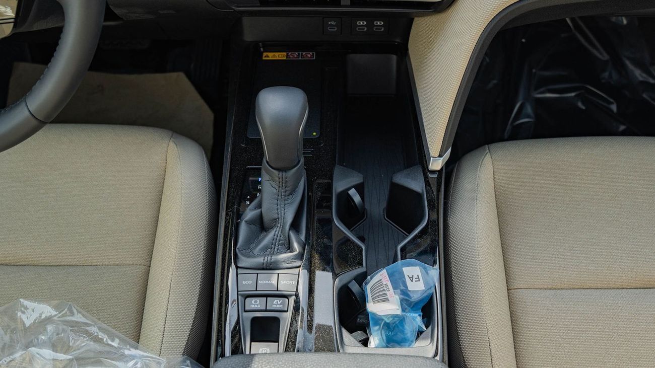 تويوتا كامري 2026 Toyota Camry LE 2.5L AT Hybrid (with Panoramic Sunroof)