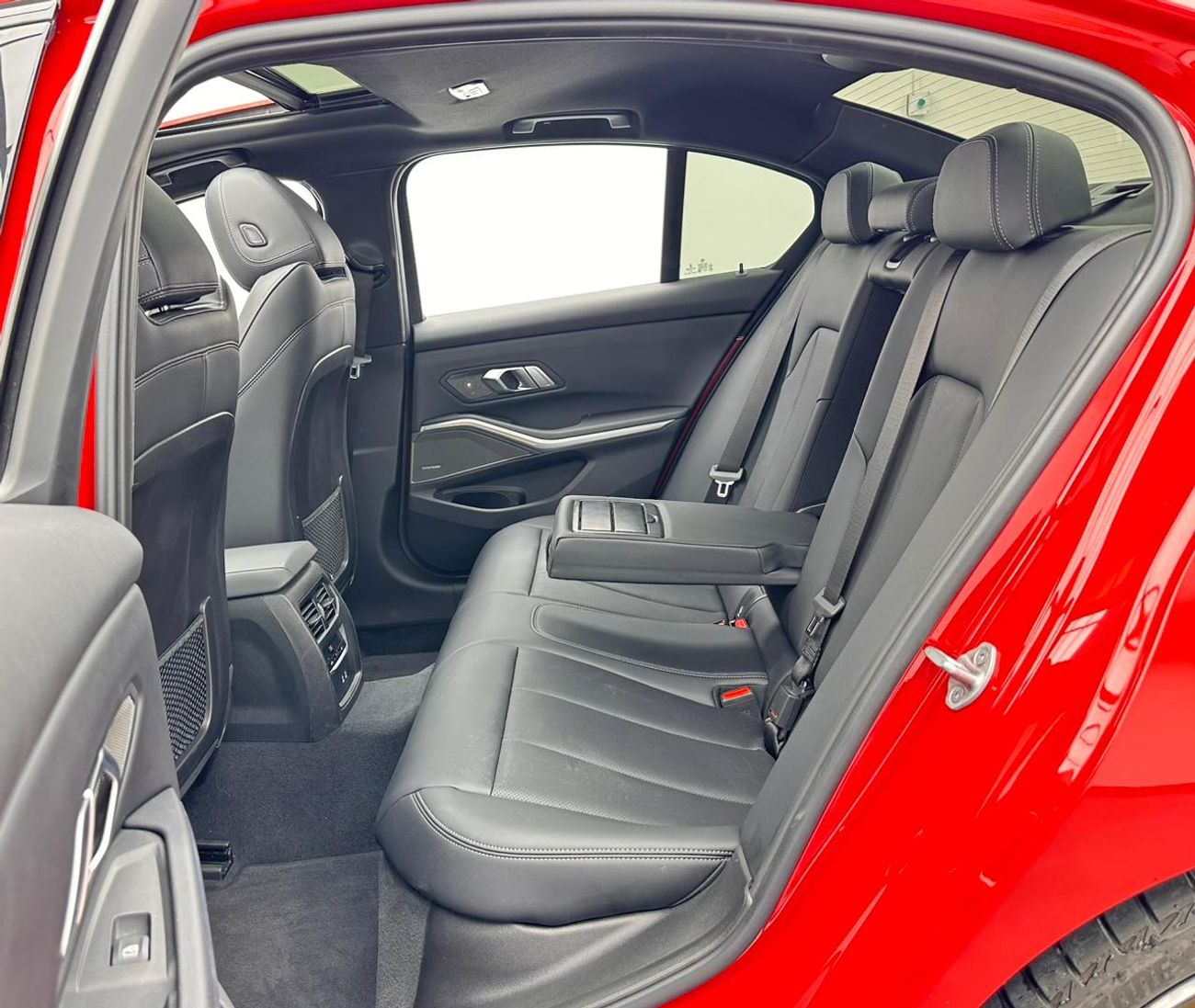 بي أم دبليو 330i 2023 BMW 330i M-Sport, 04/2028 BMW Warranty + Service Contract, BMW Full Service History, GCC