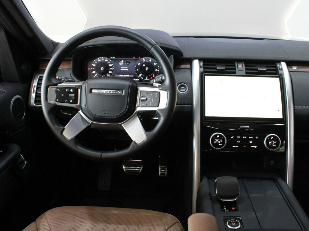 لاند روفر دسكفري P360 - DYNAMIC HSE | GCC Specs