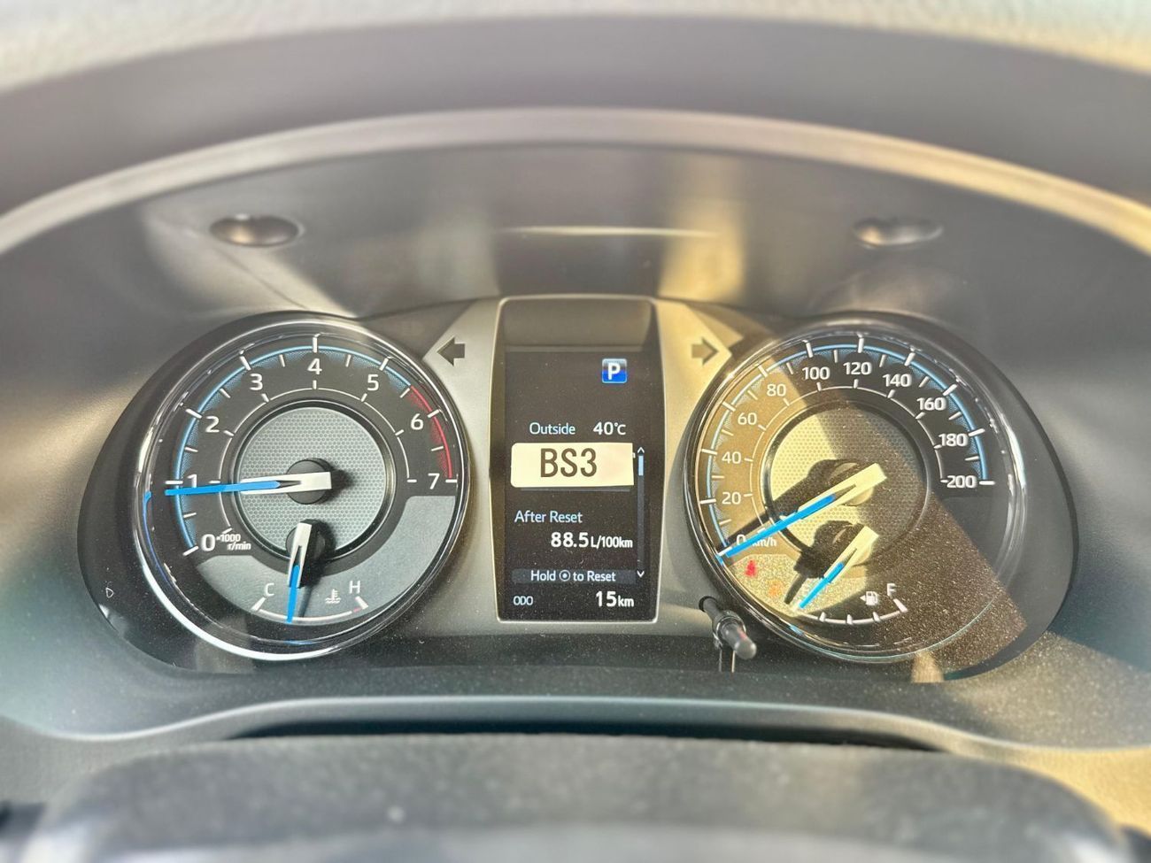 Toyota Hilux Toyota pickup Hilux adventure 2025 Petro engine 4.0L LHD fully automatic 4x4 Petro engine