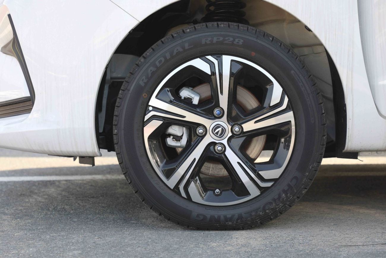 تشنجان بيم إستار STD (NON GCC) 2024 Changan E-Star - White Inside Blue & Grey | Export Only