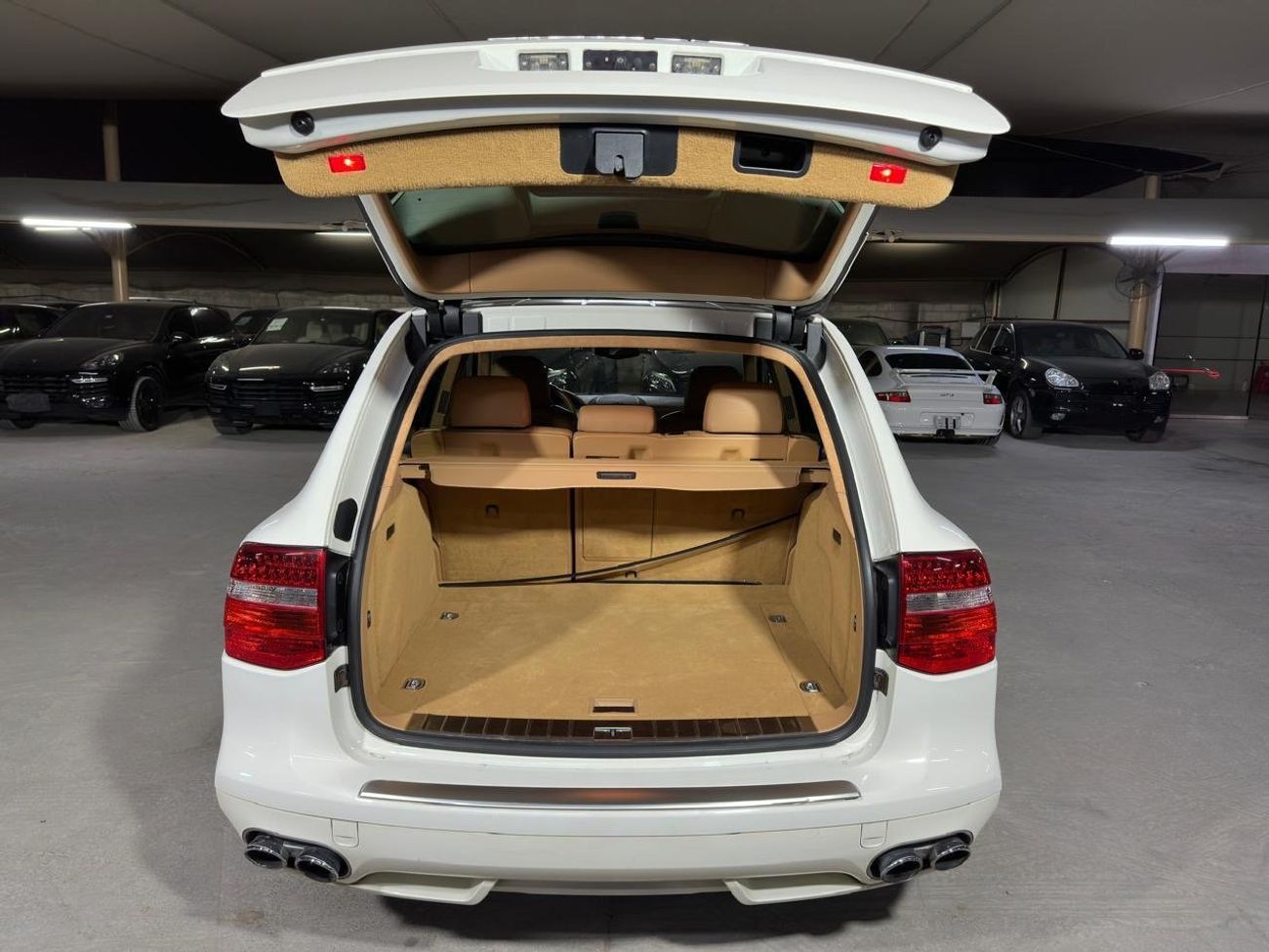 Porsche Cayenne PORSCHE CAYENNE GTS 2009 4.8L | ALCANTARA  LEATHER SEATS | 21-INCH ALLOY RIMS | REAR CAMERA