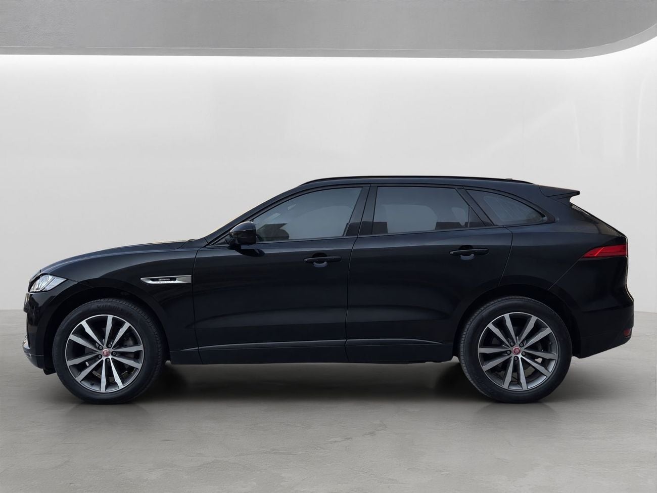 Jaguar F-PACE R-SPORT 2017 JAGUAR F-PACE R-SPORT | 3.0L V6 SUPERCHARGED