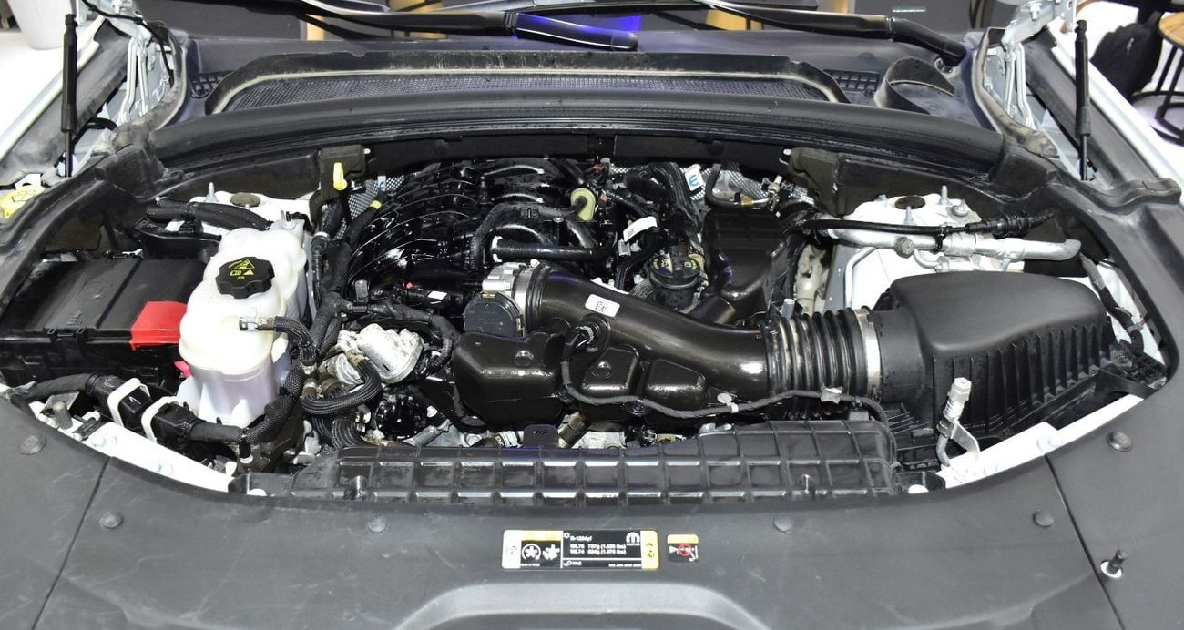 جيب جراند شيروكي EXCELLENT DEAL for our Jeep Grand Cherokee L 4x4 Limited ( 2021 Model ) in White Color GCC Specs